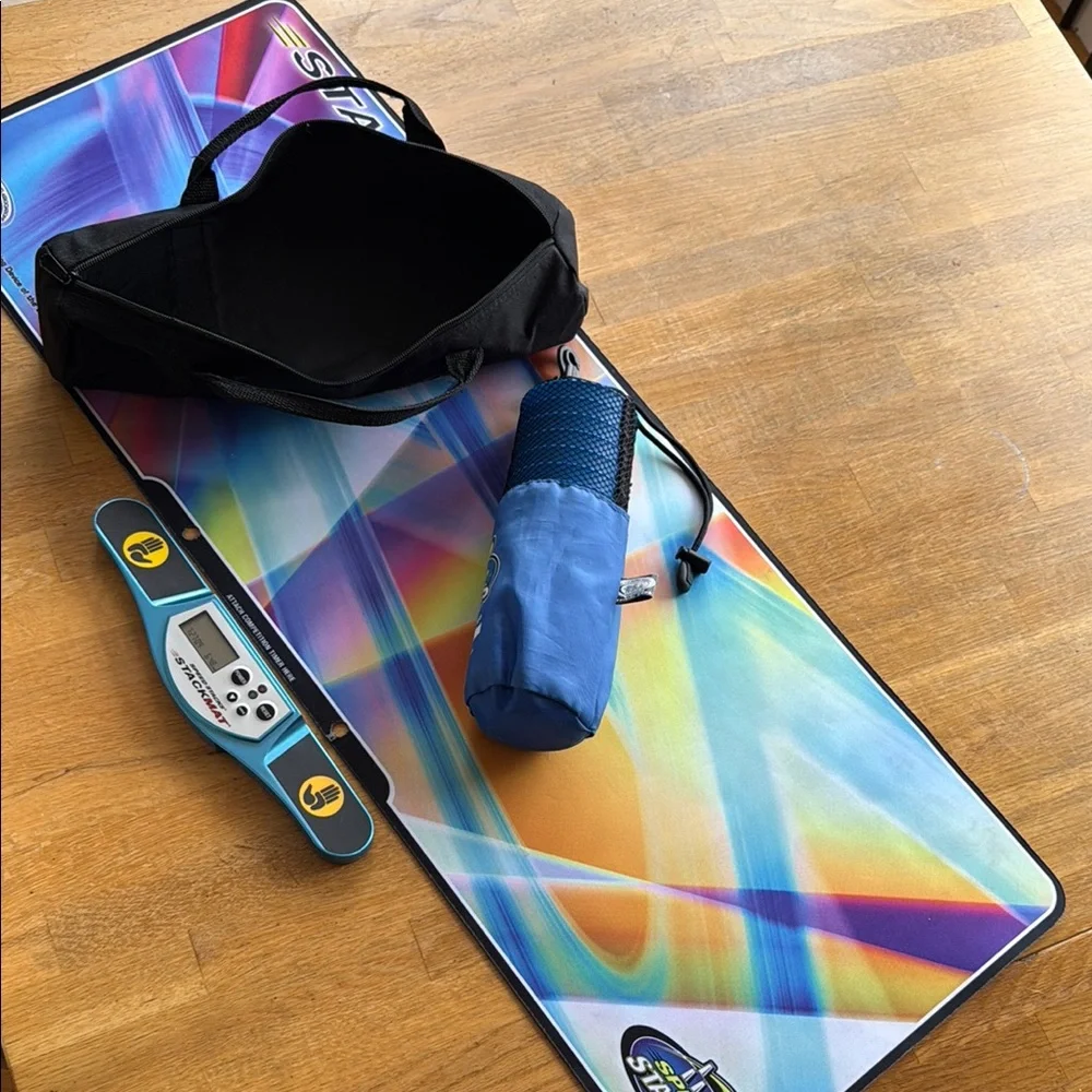Cup Stacking Game Mat with timer - Picture 1 of 2